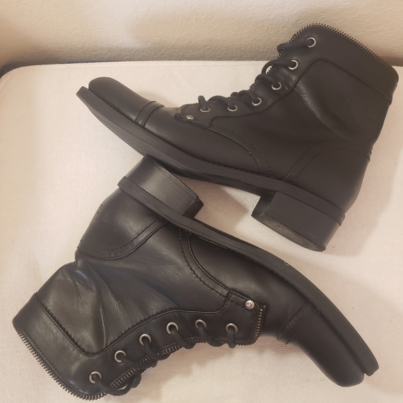 GBG Guess Lace up Boots sparkle on tongue zipper around boot combat, motor sz 8 - Picture 9 of 12